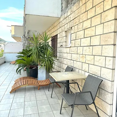 Gitara Apartman *